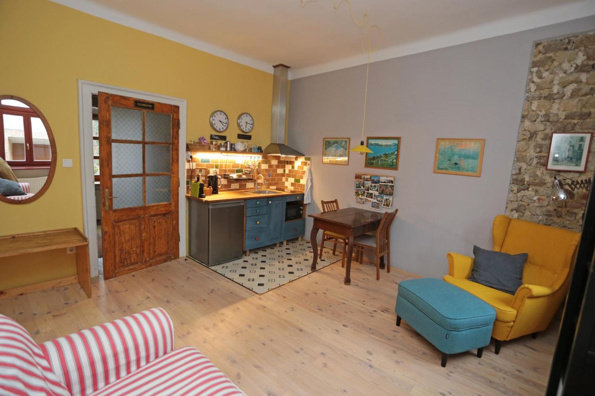 Green Tree Apartment Печ Екстериор снимка